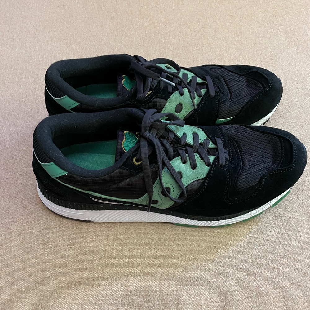 Saucony Azura Clover St Patrick Day Men shoes Sz 10 Sneakers Tennis Black Green